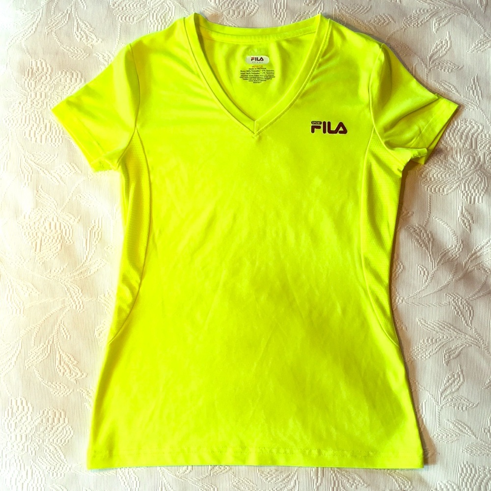 Fila Sport Girls’ Tee. M (10/12). NWOT/EUC.